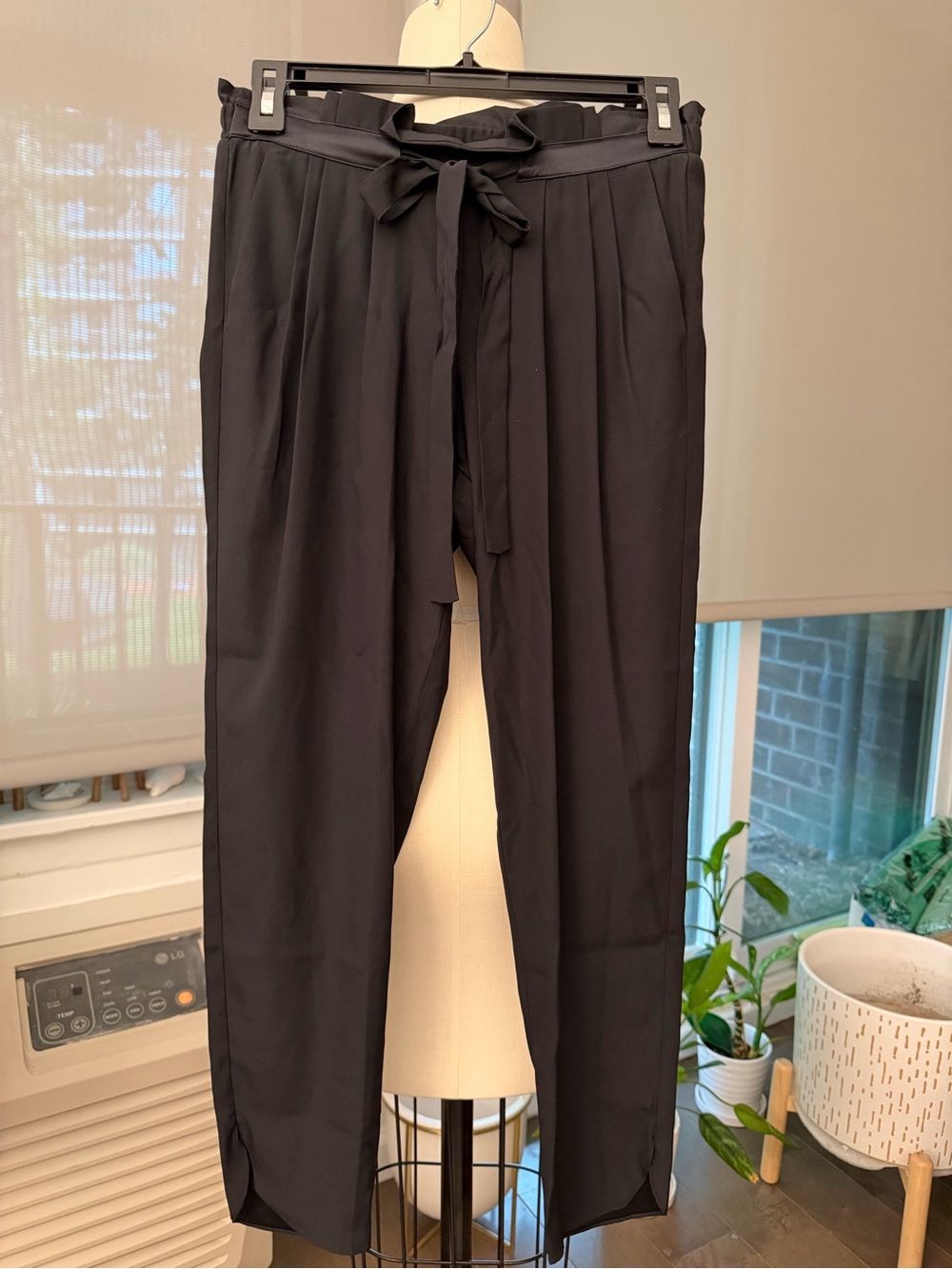 Ramy Brook Allyn Cinch Waist Crop Pants Size XXS Black Pleated Tie-Waist